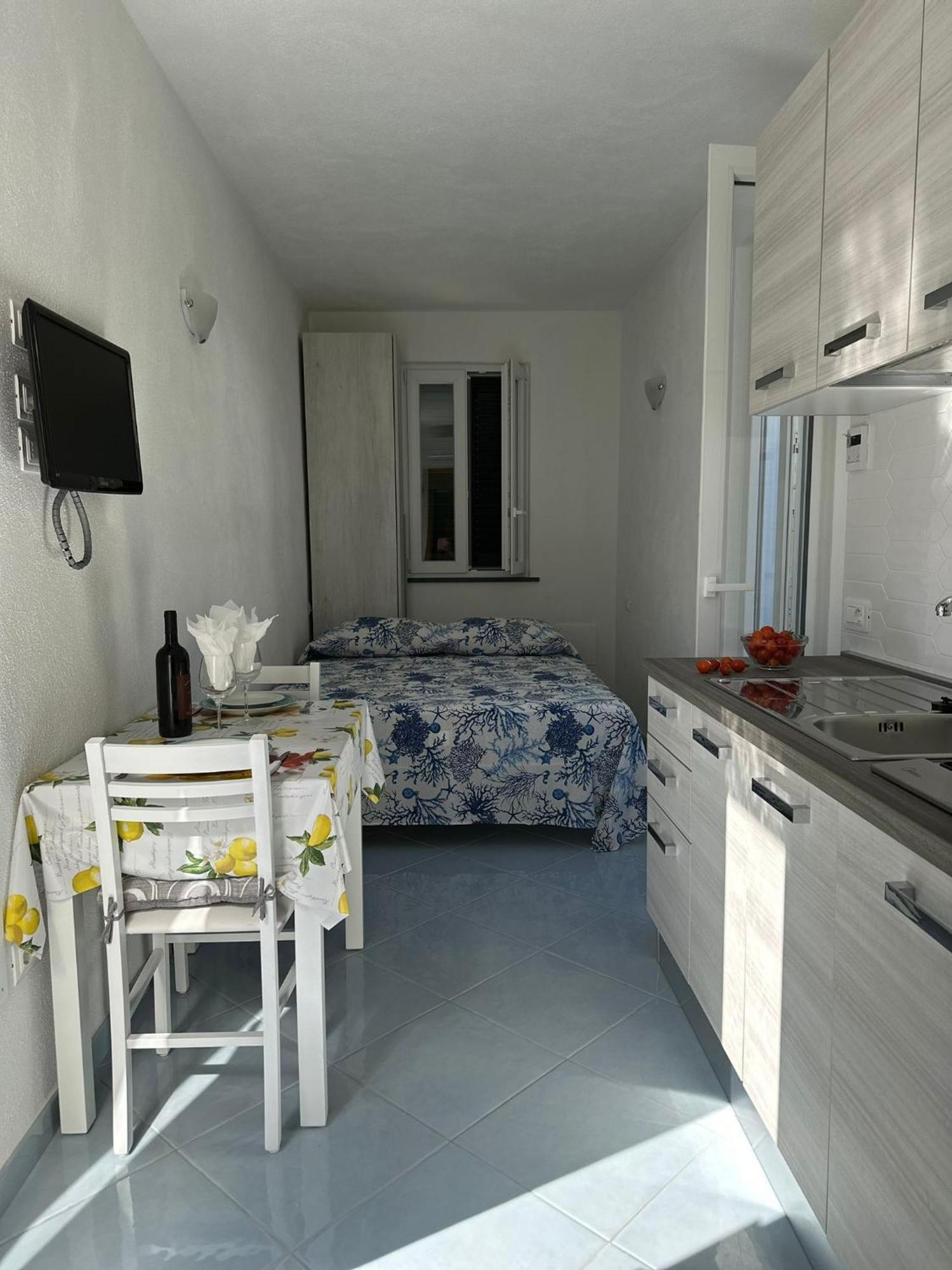 Flora Apartment *